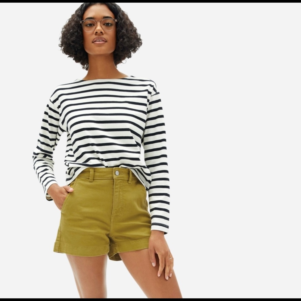 Everlane cotton twill shorts in Autumn Fern